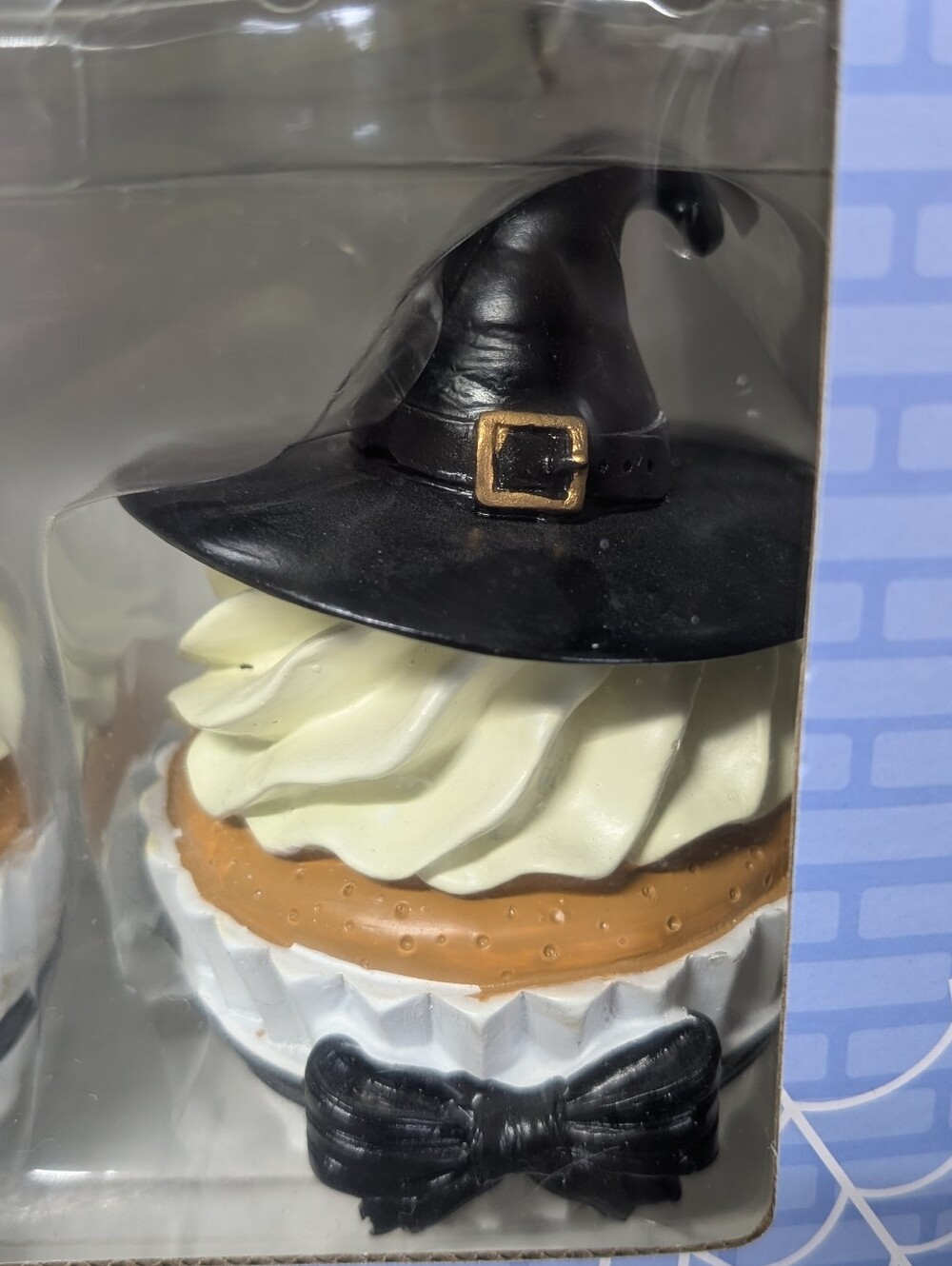 Sweet Treats Witchy Halloween Cupcake Set Figurine Decor 🧙🦇 Resin, Set Of 3 - Picture 5 of 6